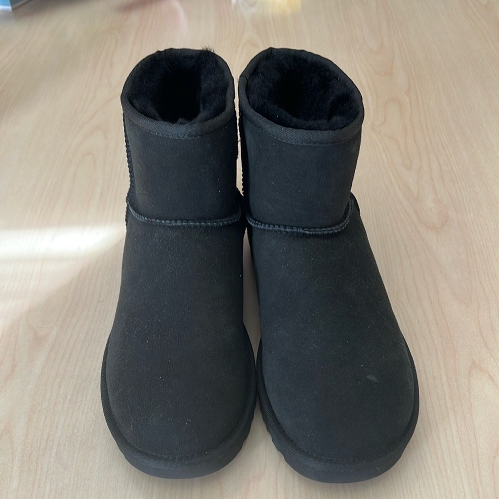 UGG Women’s Classic Mini II Boots, Black, Size 11. NWOT. Never worn.